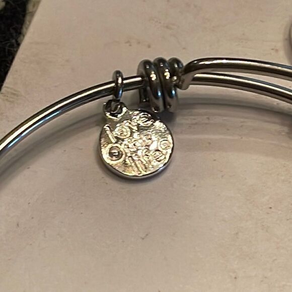 Love This Life Daughter Bangle Bracelet. - Picture 6 of 11